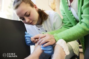 Formation en pédicurie médicale aux écoles Tagnon en Belgique